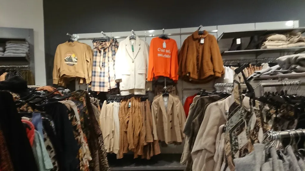 H&M