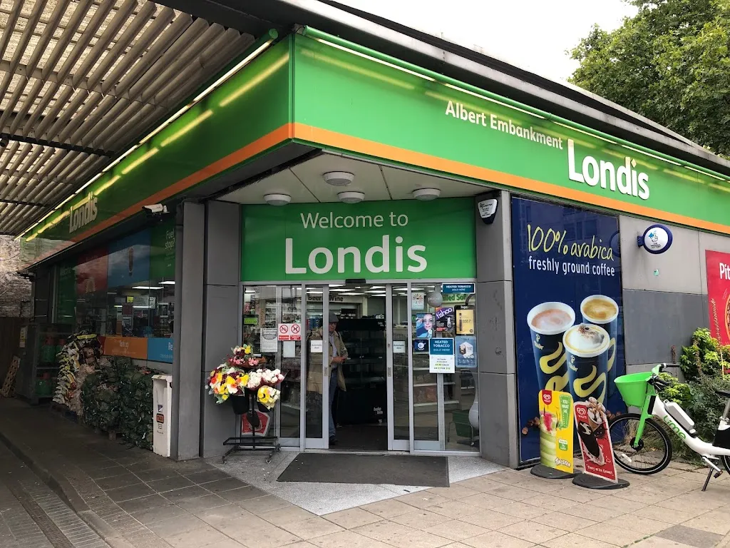 Londis Albert Embankment