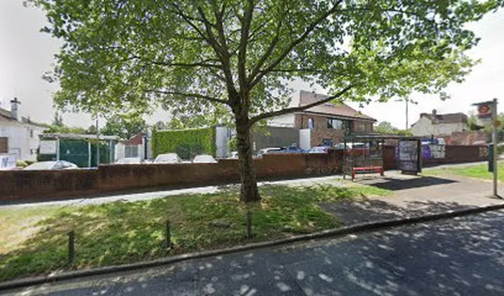London Upper Limb Ltd