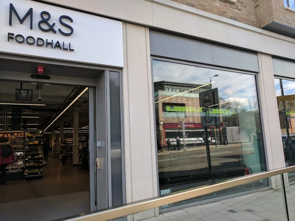 Marks & Spencer SOUTHFIELDS FOODHALL