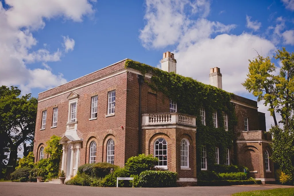 Merton Register Office Opening Times, Contacts Registry office in London