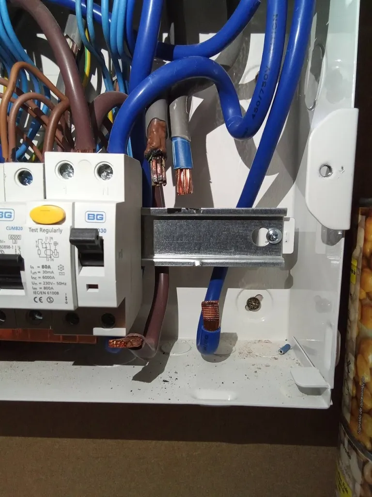 Mons Locksmith & Electrical Services Lambeth
