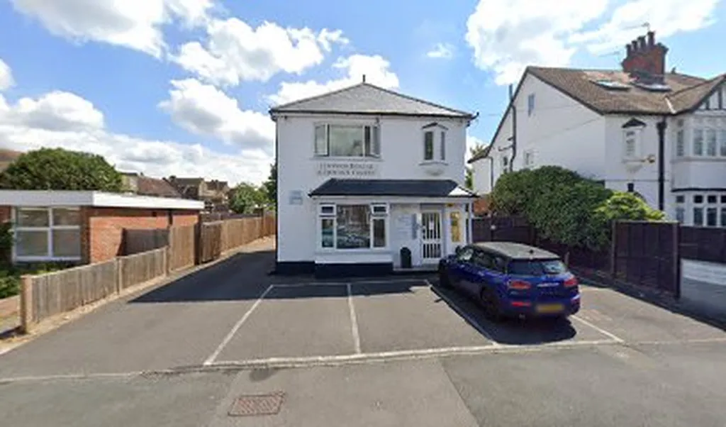 Mr B G Grundy - Lynwood Dental & Implant Centre