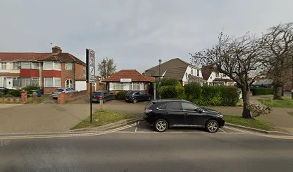 mydentist, Mollison Way, Edgware