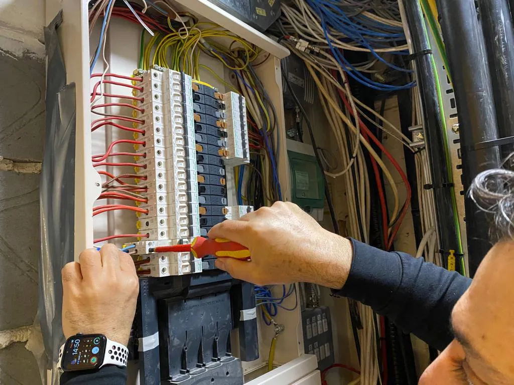 Oxin Electrical