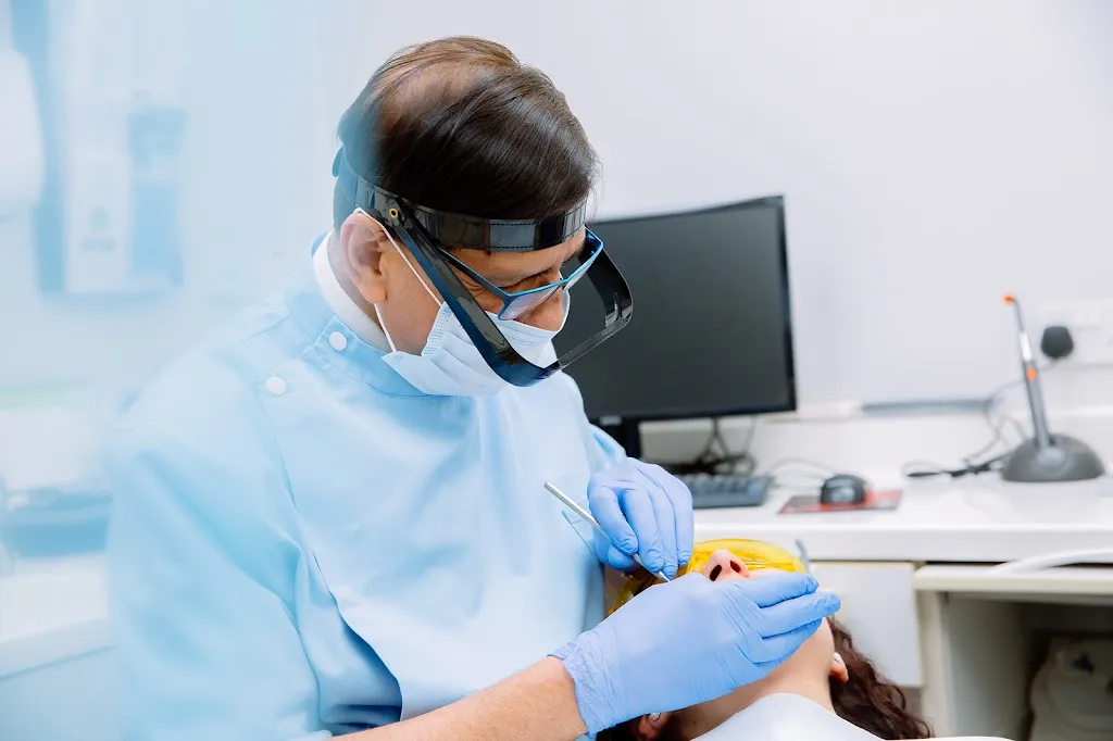 VS Dental Care Centre
