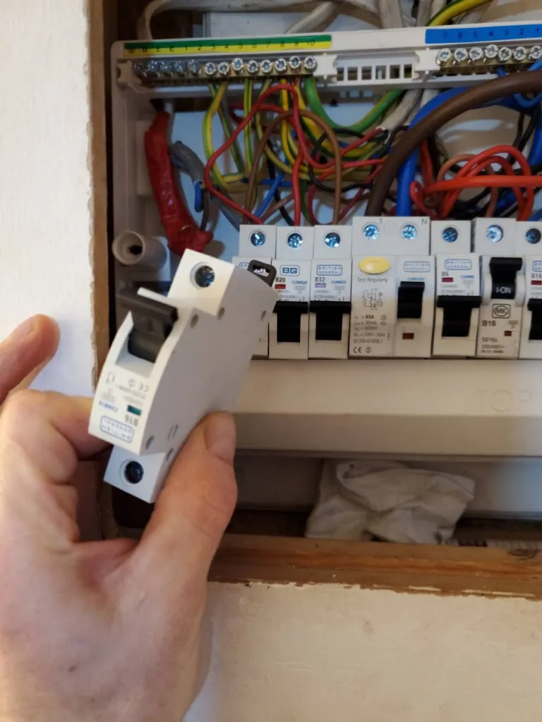 W F Express Electricians Herne Hill