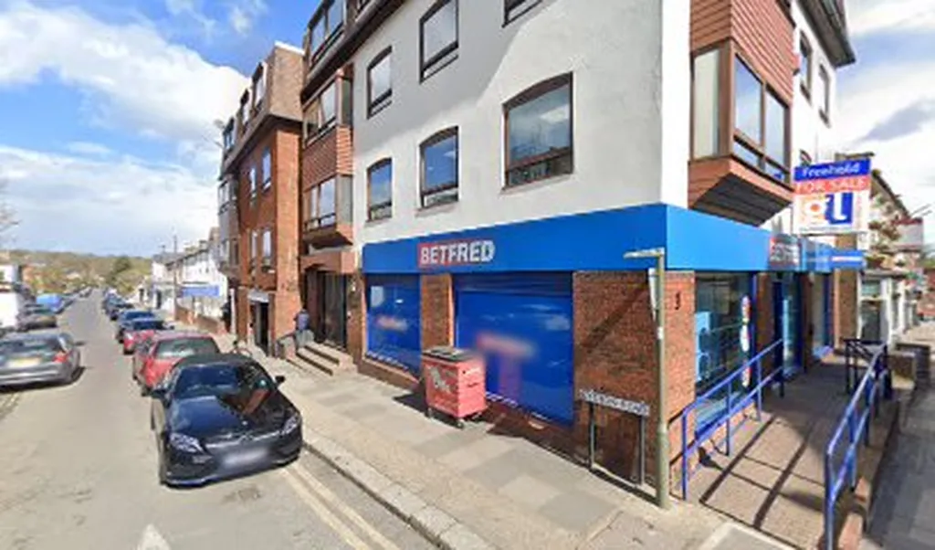 www.esldj.co.uk