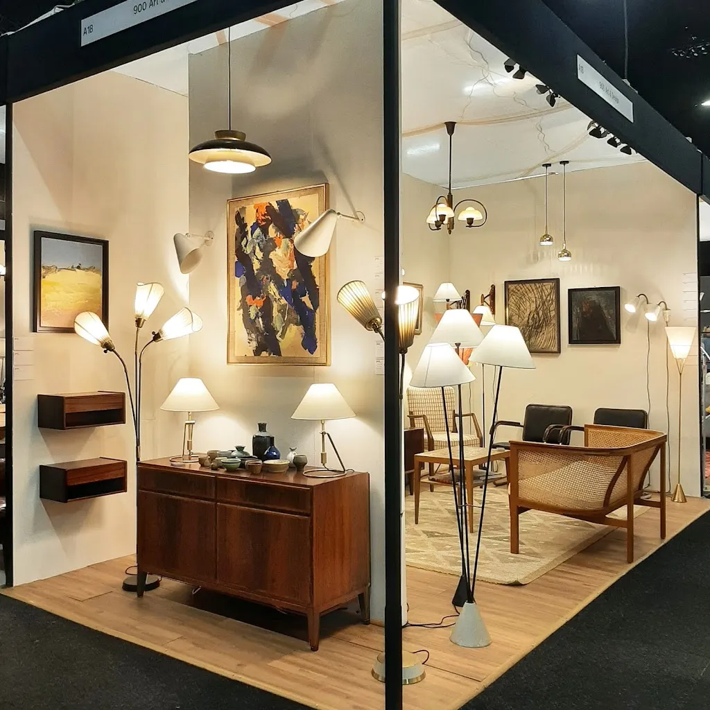900 Art & Design