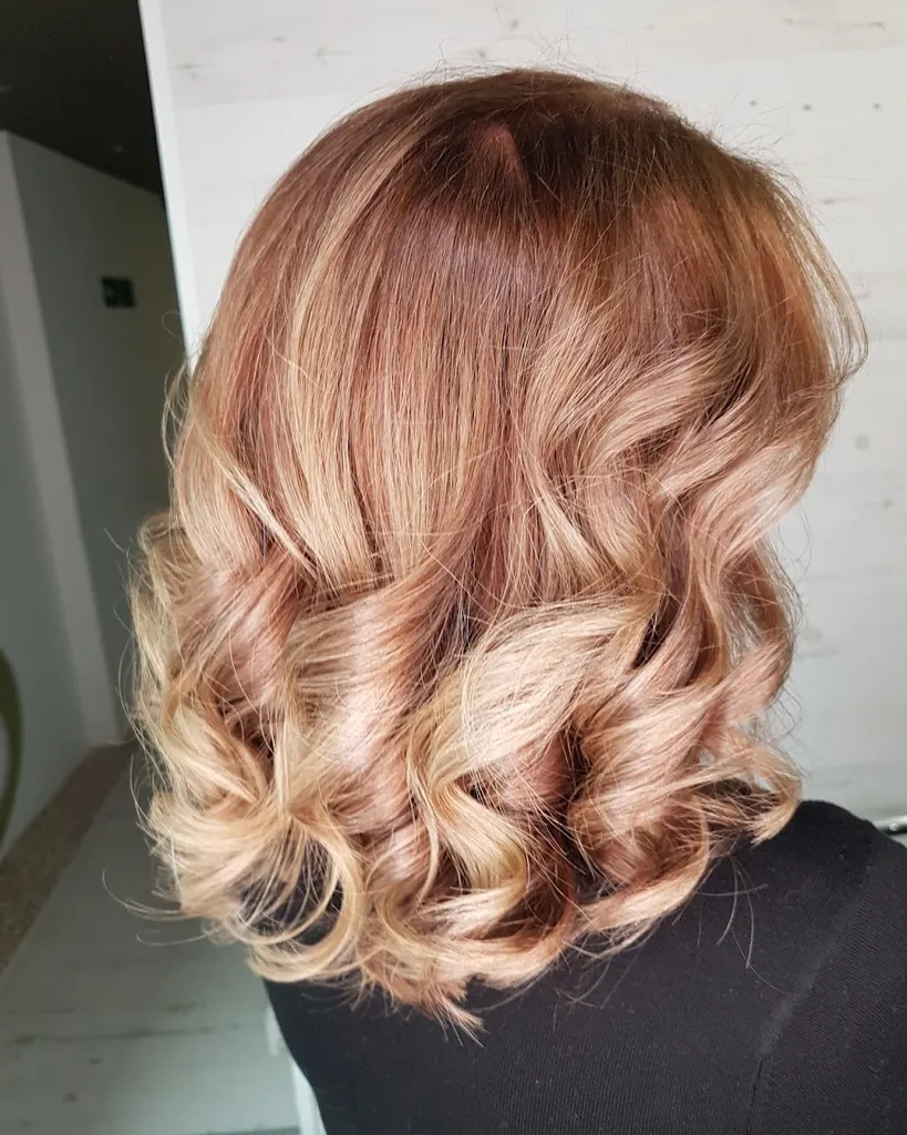 Adriana Ayuso Hair