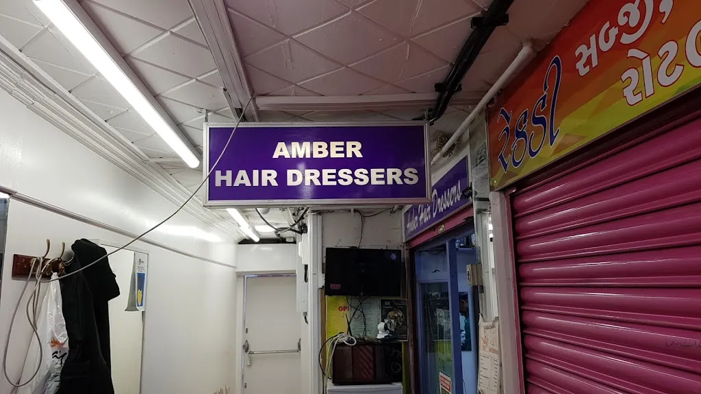 Amber Hair Dresser