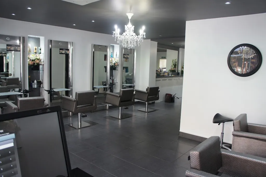Arya Hair Boutique