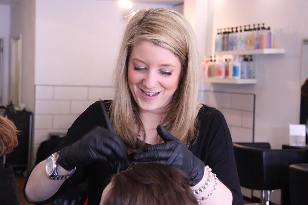 Biyoni Hair