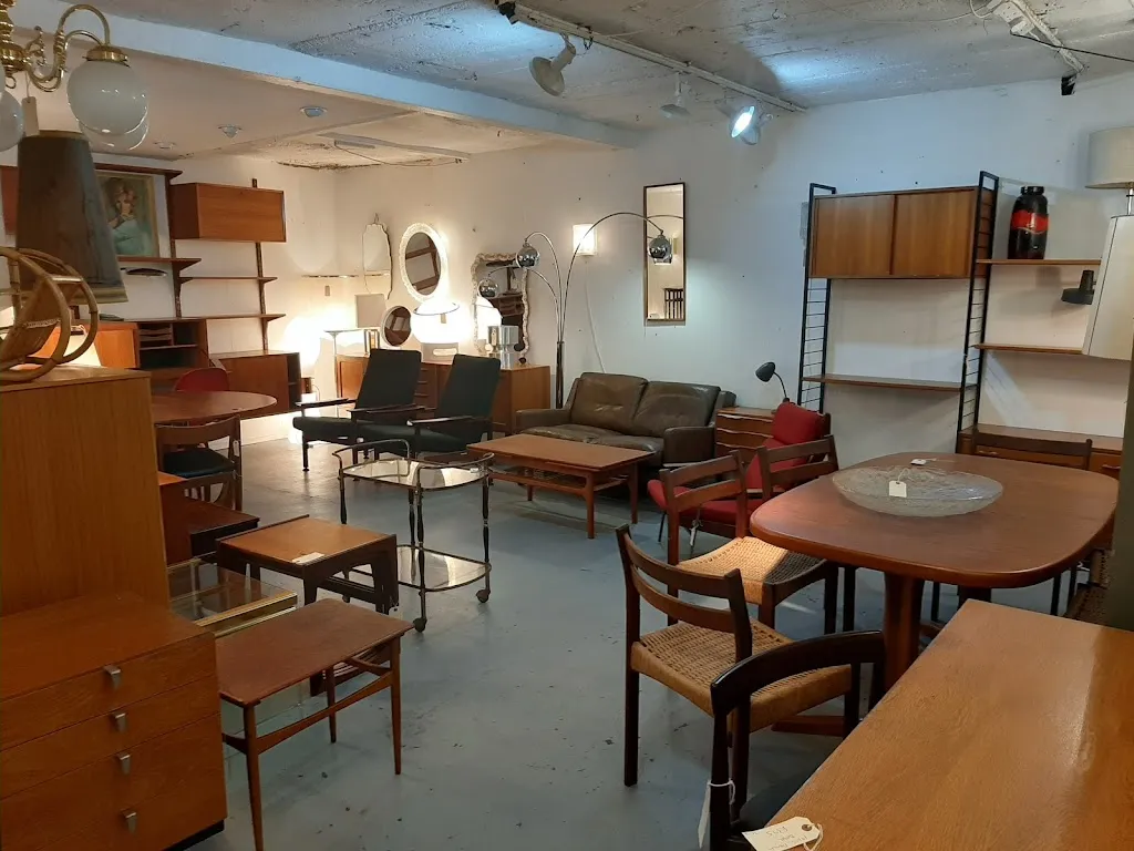 Crystal Palace Antiques
