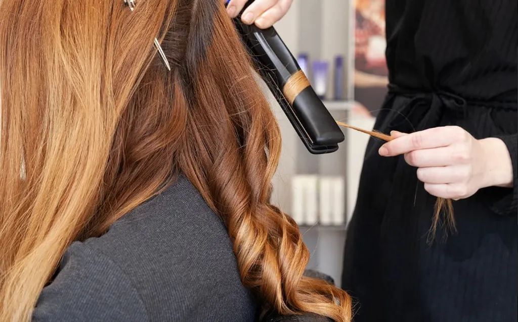 Elle's Hair & Well-Being