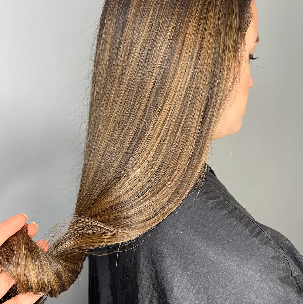 Ellie & Montanna Mobile Hair