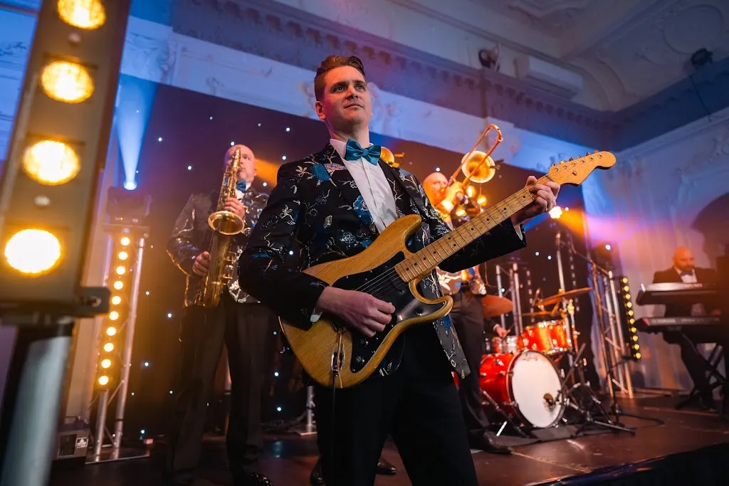Embassy Wedding & Party Band London 1 Embassy Wedding & Party Band London