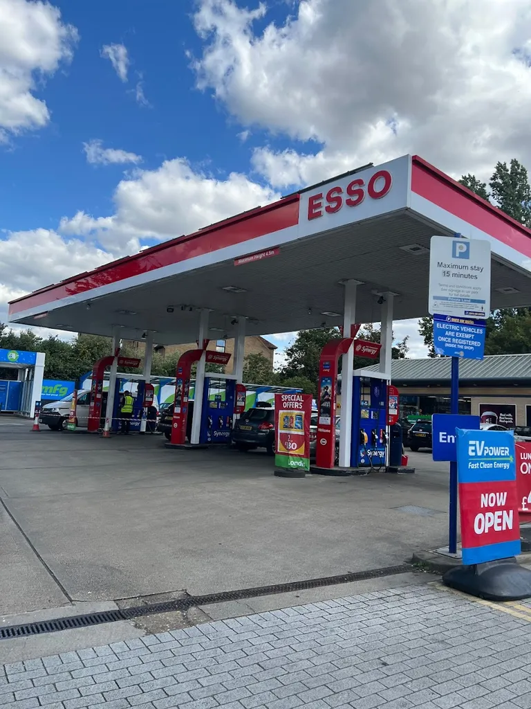 ESSO TESCO ILFORD EXPRESS