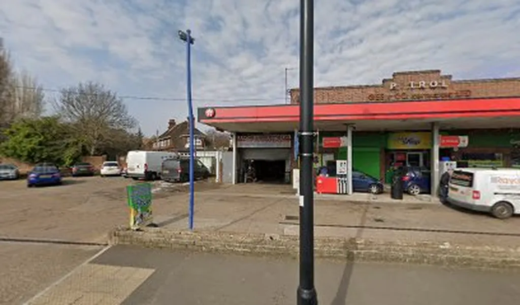 Feltham Hill Service Station