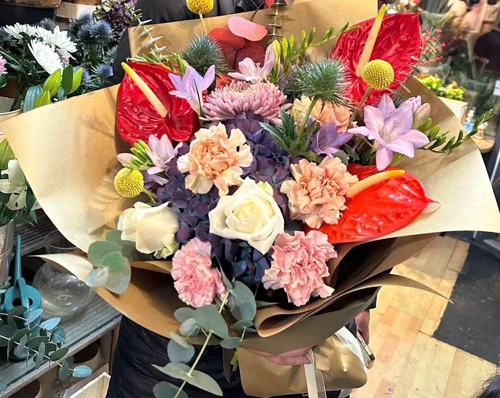 Flowers & Gifts