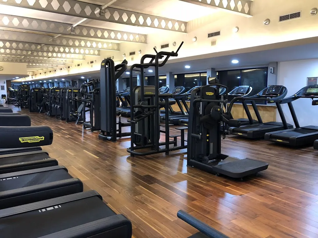 Gold’s Gym