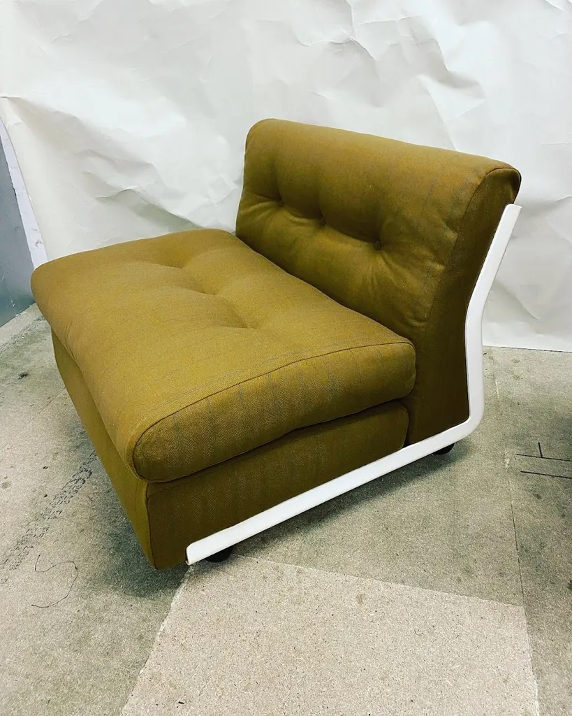 Áine the Upholsterer