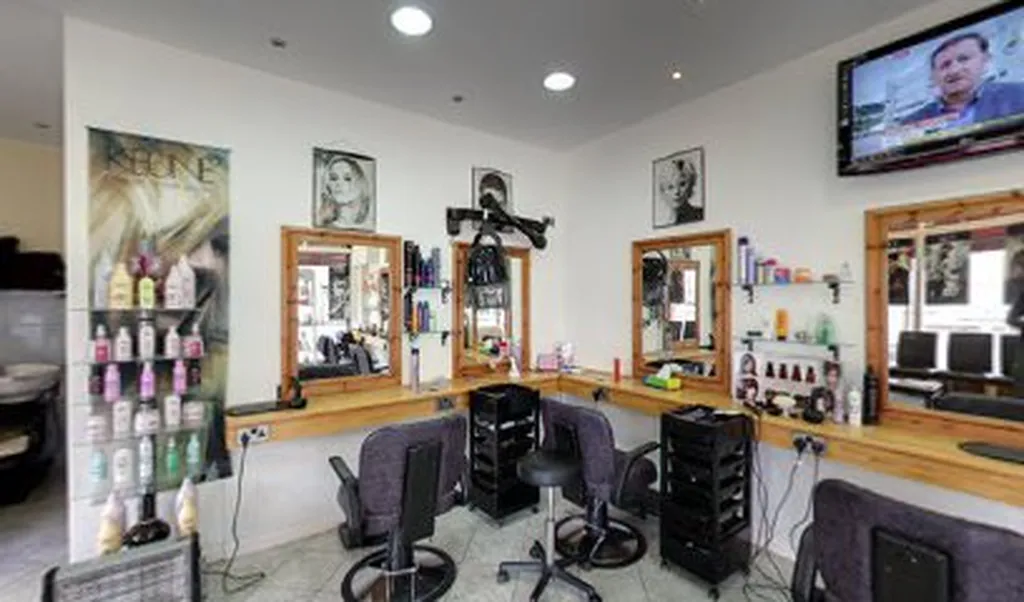 Joe's Unisex Hairdresser