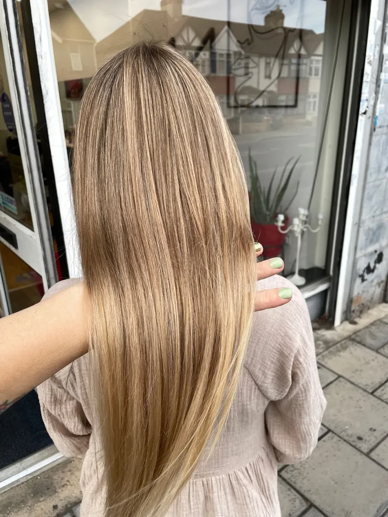 Laima Unisex Hair and Beauty salon