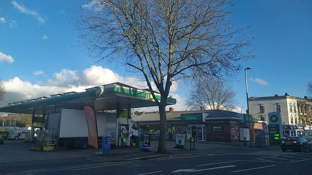 Leyton Service Station
