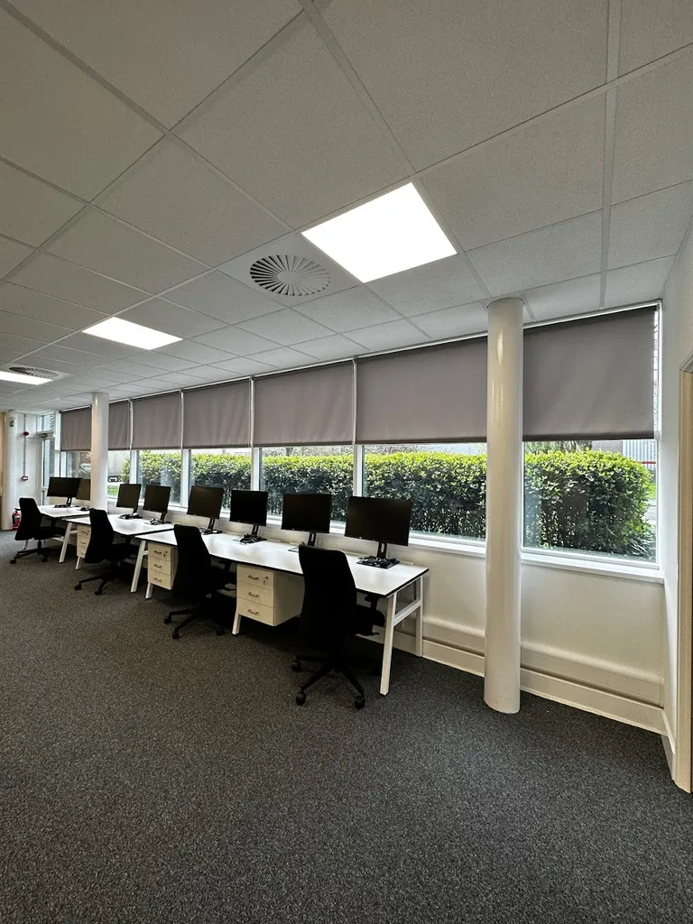 London Curtain Fitter