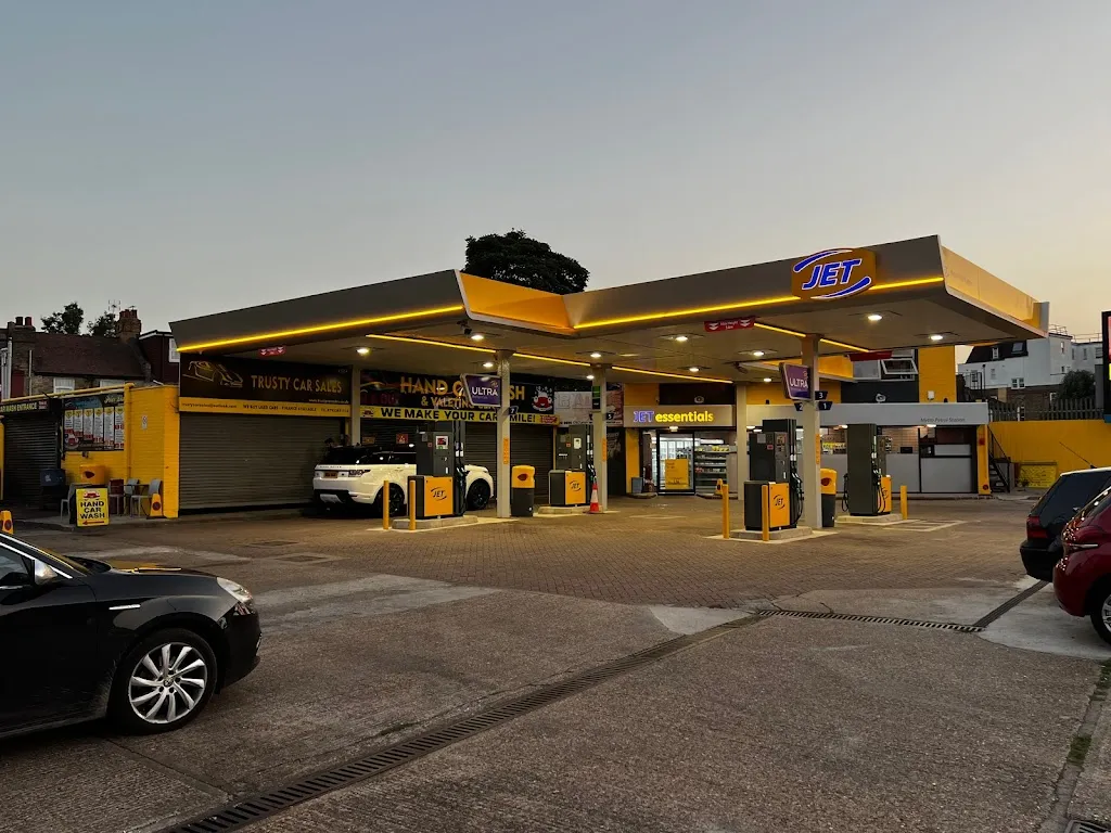 Metro Petrol Station