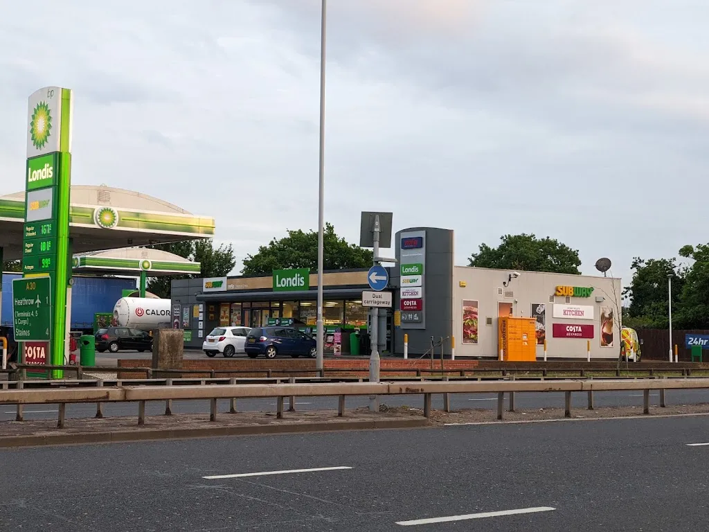 MRH Hatton Cross