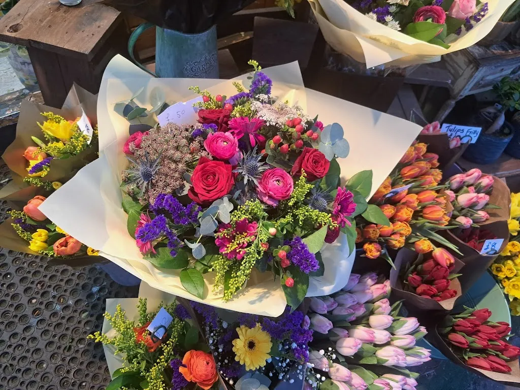 Nilly Flowers