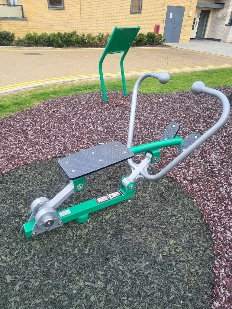 Play Hill Outdoor Gym