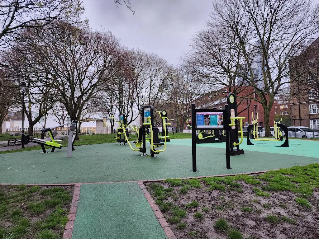 Polygon Road Outdoor Gym