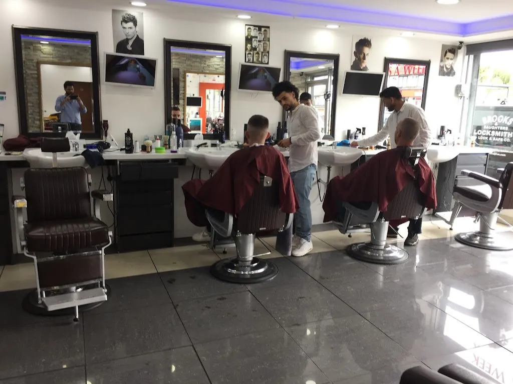 Ranya Hair Salon in Morden