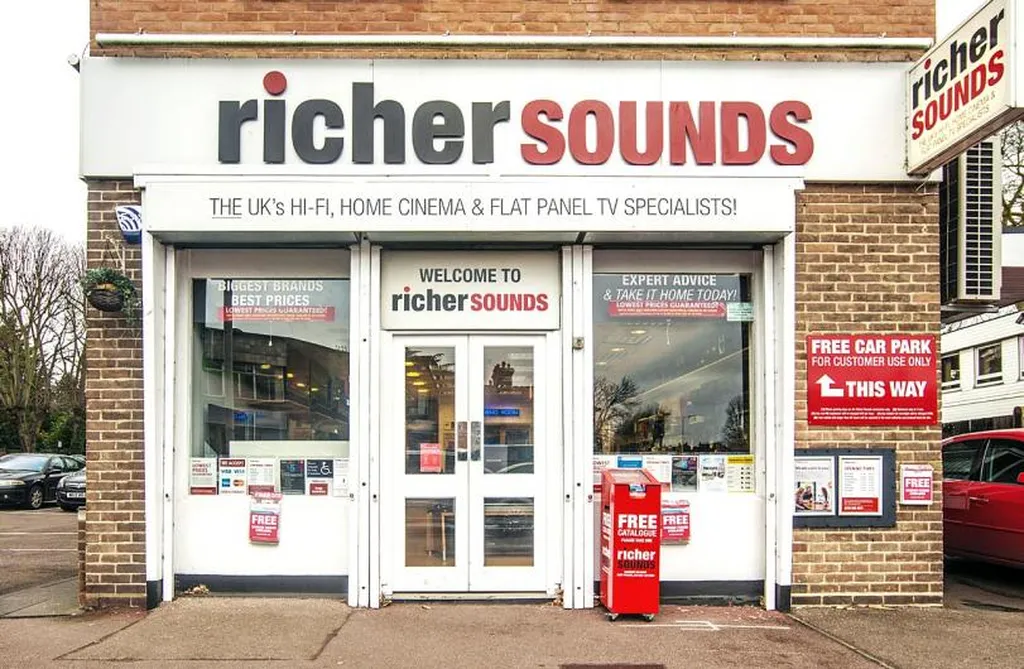 Richer Sounds, Romford