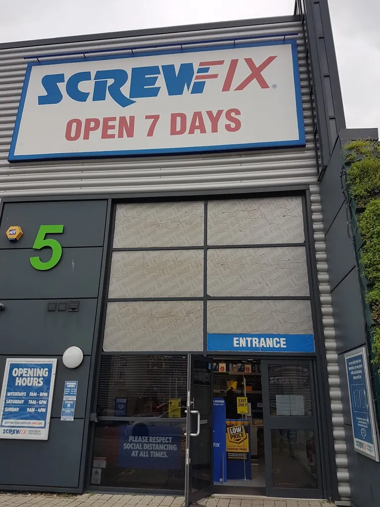 Screwfix Canning Town