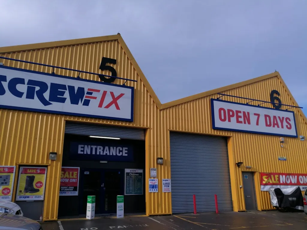 Screwfix Chessington