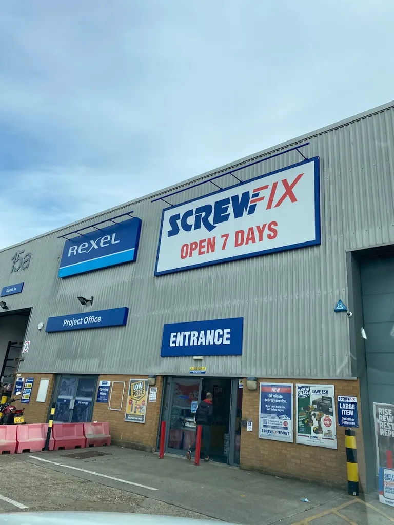 Screwfix Heathrow