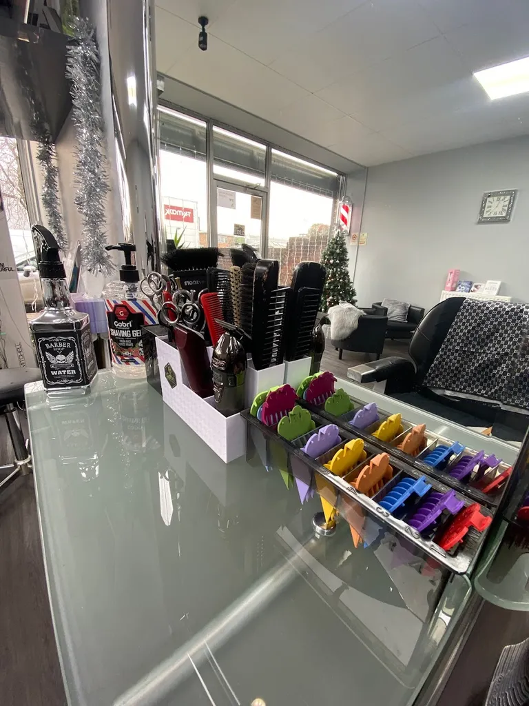 SPLIT ENDZ HAIRDRESSERS & GENTS BARBERS