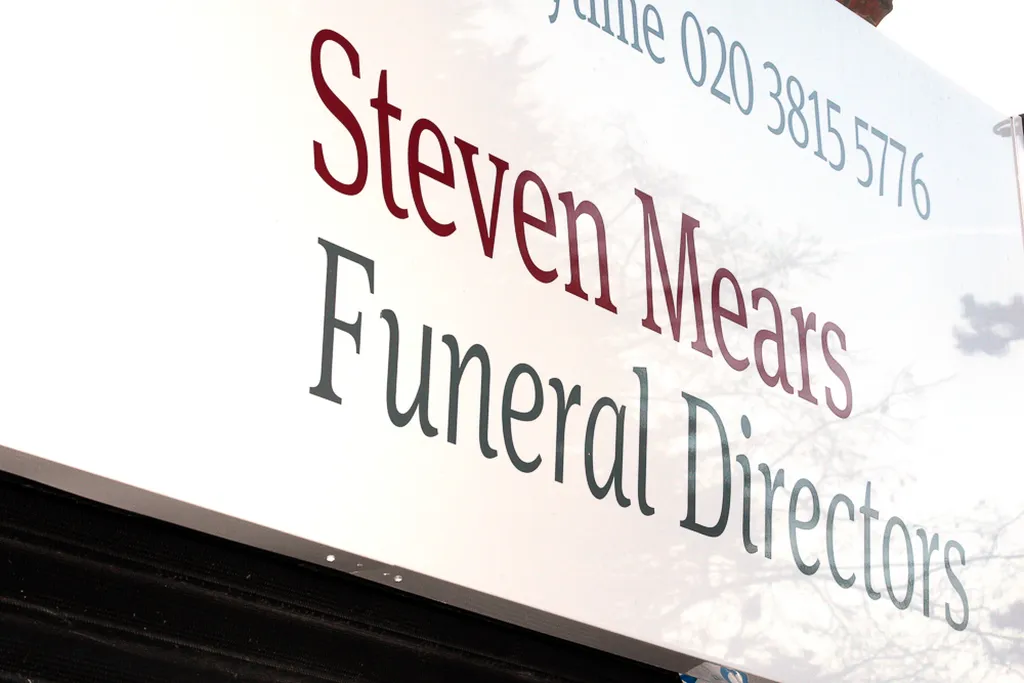 Steven Mears Funeral Directors and Memorial Masonry Specialist