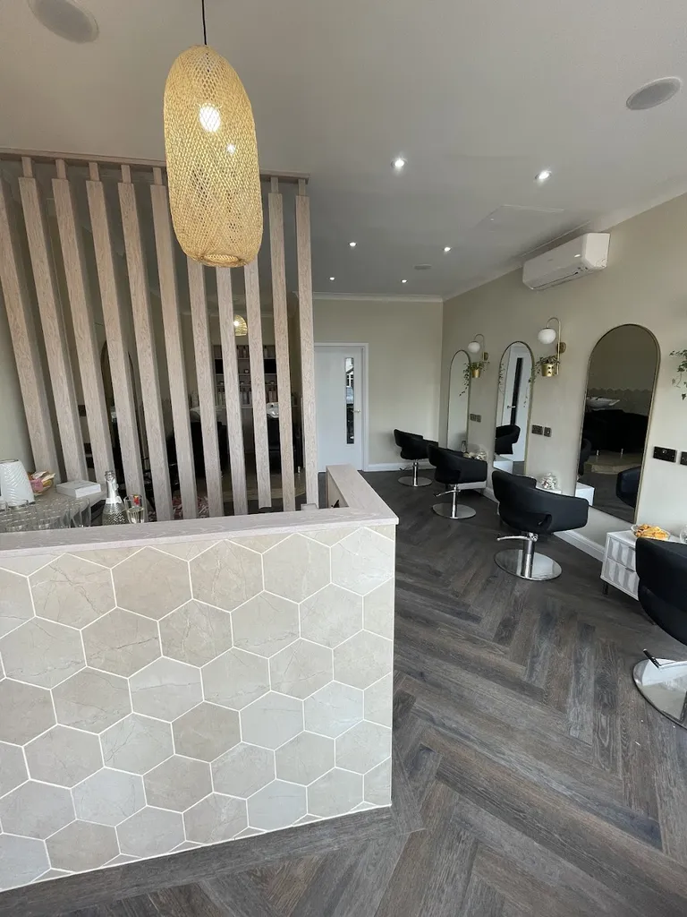 Teri McGuinness Hairdressing