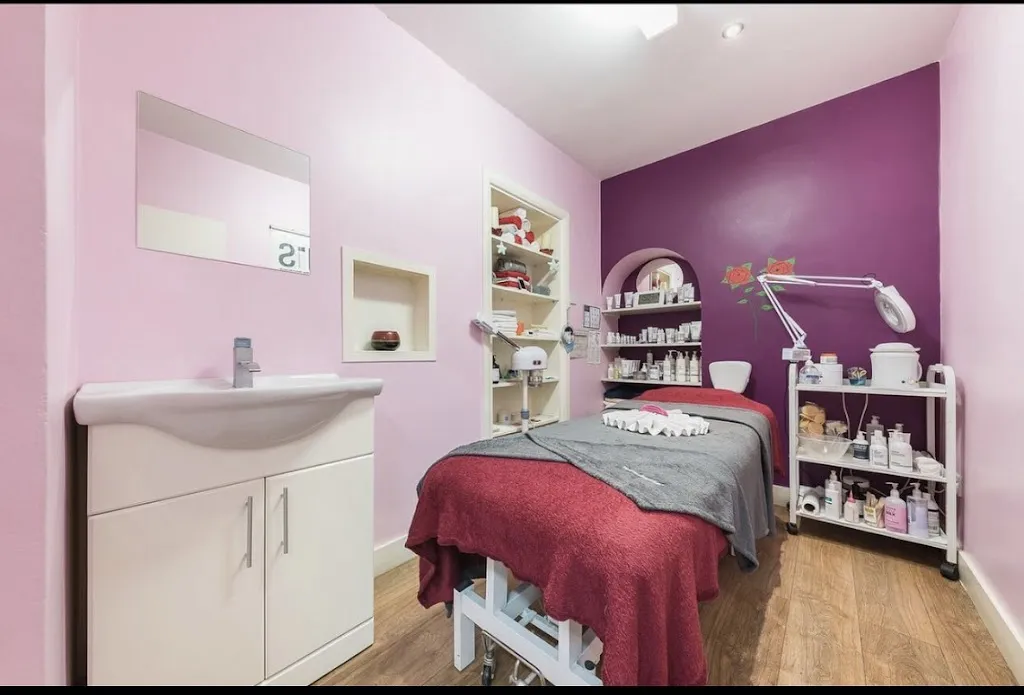 Tina’s Hair and Beauty Ltd