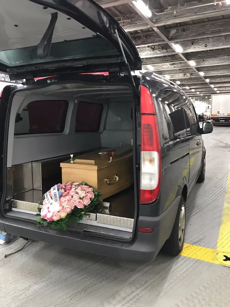 Transport Zwłok z Anglii i Irlandii - Apostolo