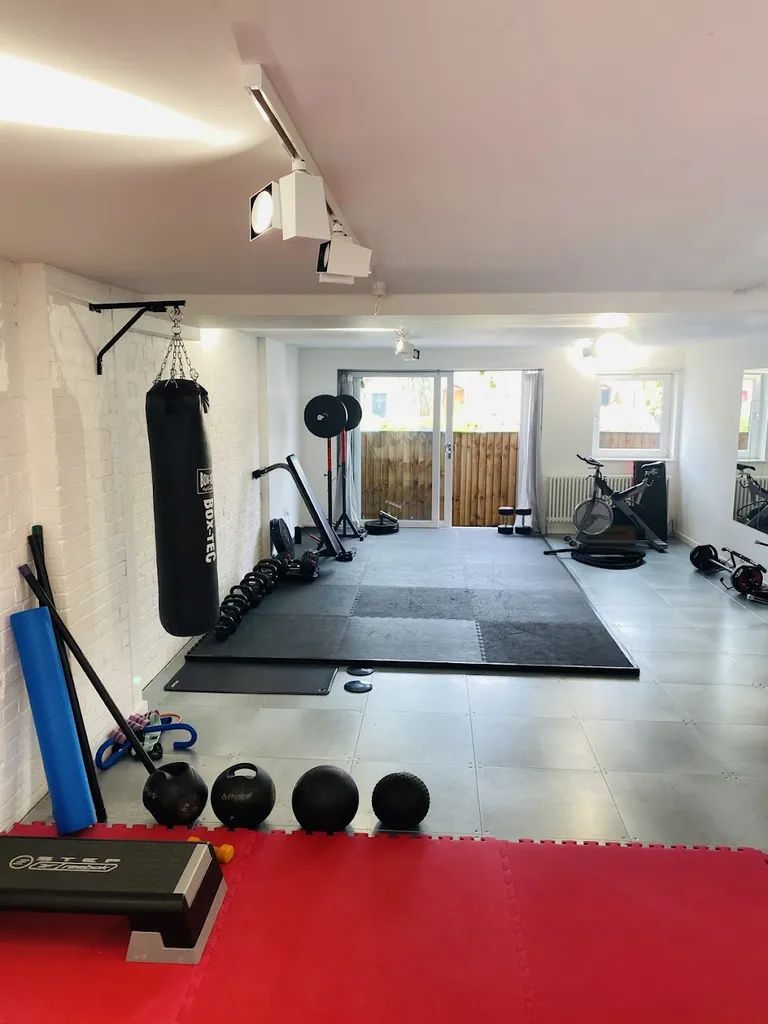 TW1-2-1 Personal Training Studio