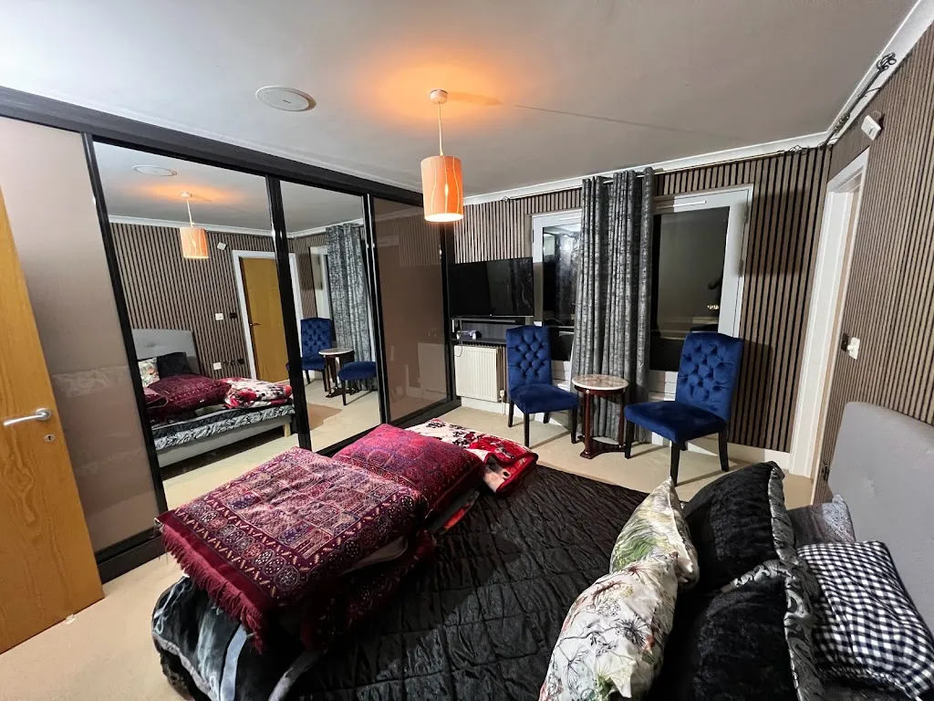 URBAN kitchens and bedrooms specialist Ltd