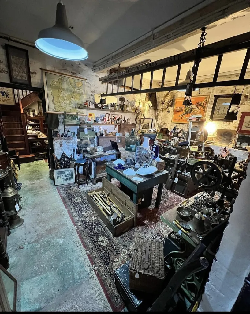 Vintiques of Surrey
