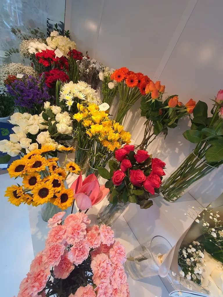 White flowers company