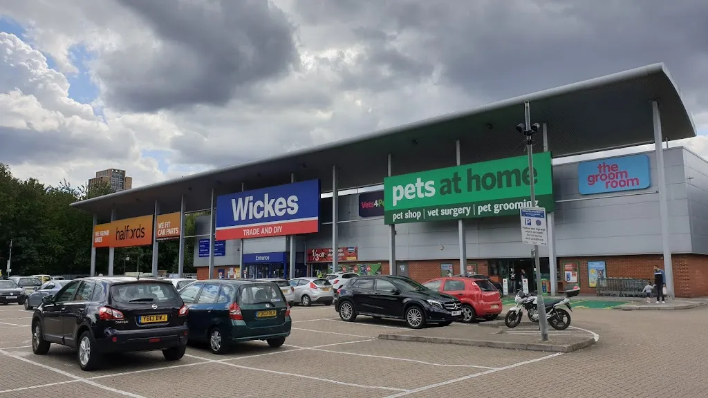 Wickes Hendon
